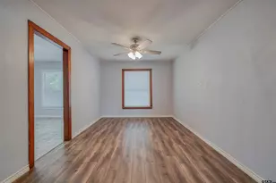 102 E Pirate Ave, Longview, TX 75604 - Photo 5