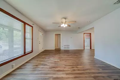 102 E Pirate Ave, Longview, TX 75604 - Photo 3