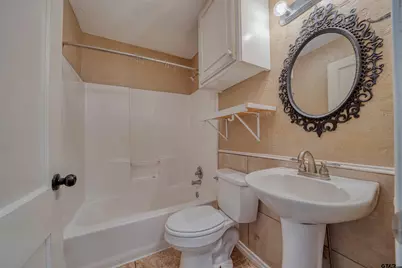 102 E Pirate Ave, Longview, TX 75604 - Photo 15