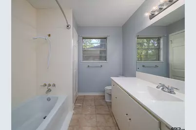 300 Robert E. Lee, Tyler, TX 75703 - Photo 21