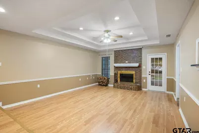 121 Crestview St, Chandler, TX 75758 - Photo 13