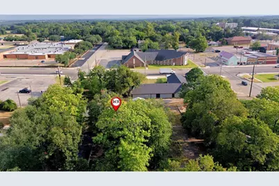 106 S College St, Lindale, TX 75771 - Photo 33