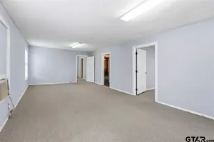 106 S College St, Lindale, TX 75771 - Photo 23