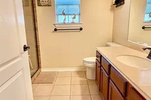 421 Cumberland Rd Unit 404, Tyler, TX 75703 - Photo 9