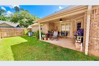 421 Cumberland Rd Unit 404, Tyler, TX 75703 - Photo 13