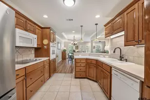 4109 Stonebrook Ln, Tyler, TX 75707 - Photo 13