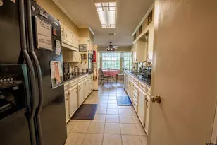 8309 Oxford Dr, Tyler, TX 75703 - Photo 5
