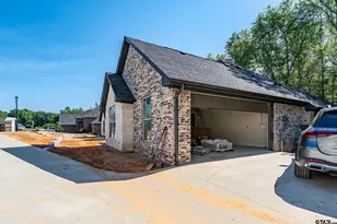 2546 Barton Creek Cir, Tyler, TX 75703 - Photo 3