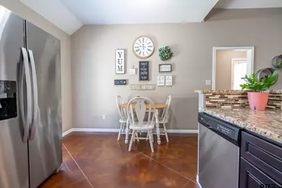 100 S Rainbow Dr, Whitehouse, TX 75791 - Photo 17