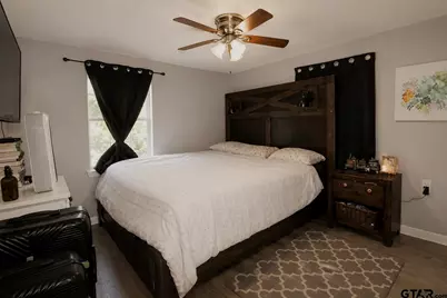 404 Monroe St, Jacksonville, TX 75766 - Photo 11