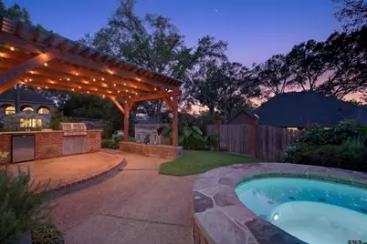 6401 Hollytree Circle, Tyler, TX 75703 - Photo 37