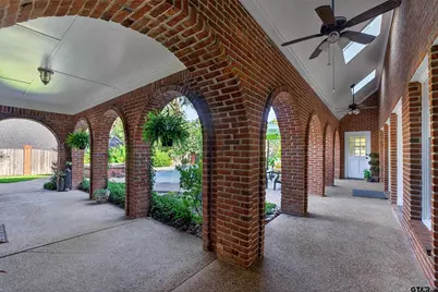 6401 Hollytree Circle, Tyler, TX 75703 - Photo 33