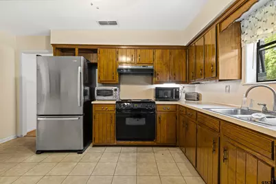 6339 Lakewood Dr., Gilmer, TX 75645 - Photo 15