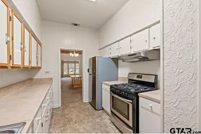 211 S Olive, Grapeland, TX 75844 - Photo 9