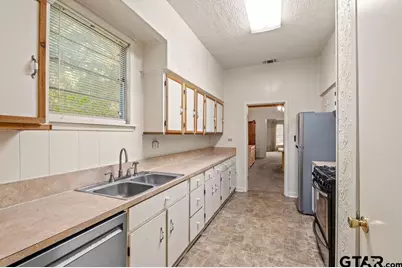 211 S Olive, Grapeland, TX 75844 - Photo 15