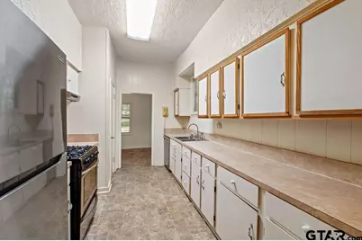 211 S Olive, Grapeland, TX 75844 - Photo 11