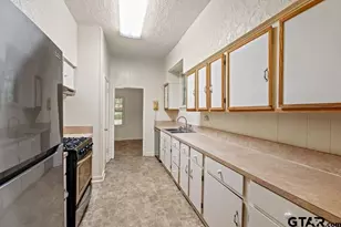 211 S Olive, Grapeland, TX 75844 - Photo 11