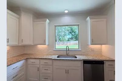 19380 Cedarpark Place, Lindale, TX 75771 - Photo 11