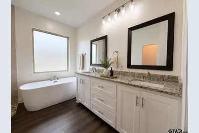 19380 Cedarpark Place, Lindale, TX 75771 - Photo 15