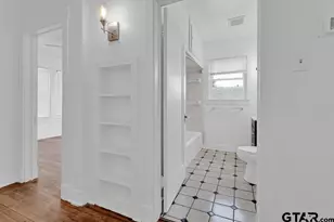 831 W Houston St, Tyler, TX 75702 - Photo 29