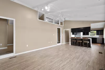 1907 East Lake, Gladewater, TX 75647 - Photo 9