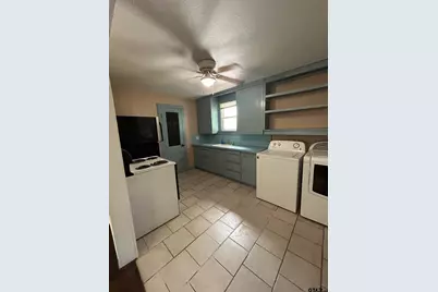 318 E South St, Unit B, Lindale, TX 75771 - Photo 5