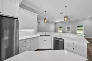 105 W Teal Dr, Troup, TX 75789 - Photo 11