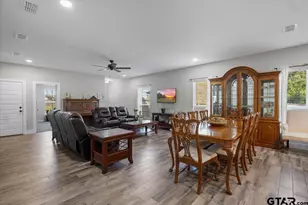 16134 Crossing Cir, Lindale, TX 75771 - Photo 13