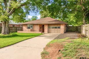 817 Howard St, Jacksonville, TX 75766 - Photo 1