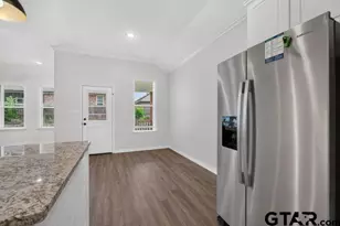 3091 Royal Gdn Rd, Tyler, TX 75701 - Photo 11