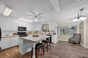 2401 Lake Park Ln, Jacksonville, TX 75766 - Photo 15