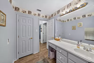 2401 Lake Park Ln, Jacksonville, TX 75766 - Photo 31
