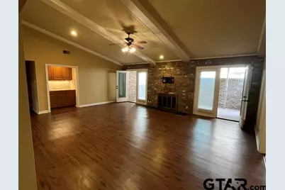 418 Woodland Hills Dr, Tyler, TX 75701 - Photo 5