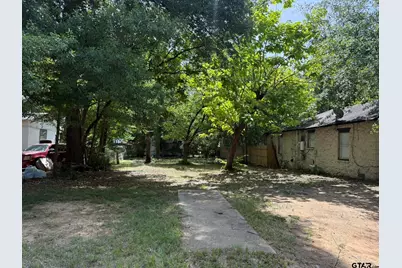 1513 N Palace Ave, Tyler, TX 75702 - Photo 3