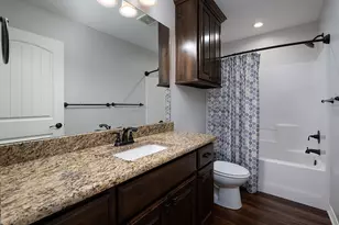 416 Hyde Park Dr, Chandler, TX 75758 - Photo 19