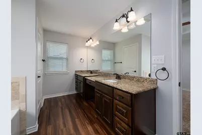 416 Hyde Park Dr, Chandler, TX 75758 - Photo 13