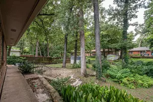 2321 Brookhaven Dr, Tyler, TX 75701 - Photo 3