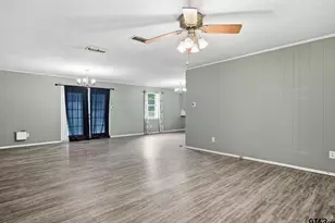 155 Angela Ln, Henderson, TX 75654 - Photo 5