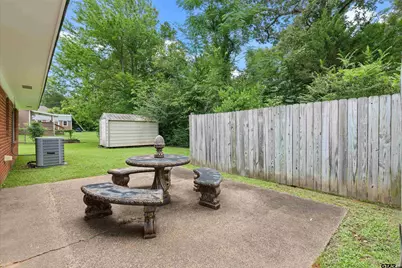 612 Leach St, Kilgore, TX 75662 - Photo 23