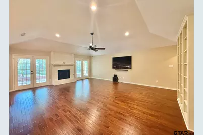 3308 Moss, Tyler, TX 75707 - Photo 17