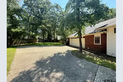 3308 Moss, Tyler, TX 75707 - Photo 35