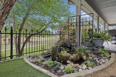 1225 Pine Street, Kilgore, TX 75662 - Photo 7