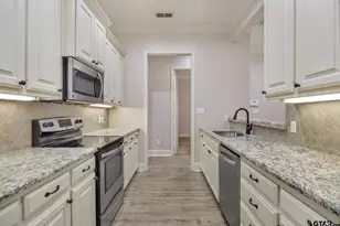 2431 Homestead Ln, Tyler, TX 75701 - Photo 11