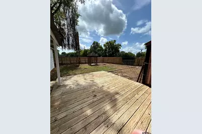 112 E Lakeview, Henderson, TX 75652 - Photo 19