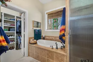24050 Red Azalea, Lindale, TX 75771 - Photo 21