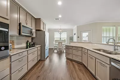 6074 Hamilton Meadows Way, Tyler, TX 75703 - Photo 11