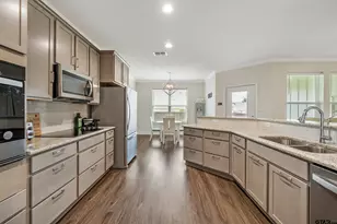 6074 Hamilton Mdws Wy, Tyler, TX 75703 - Photo 11