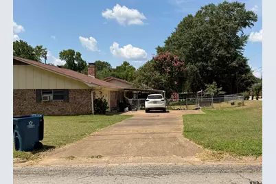 828 Willow Creek, Jacksonville, TX 75766 - Photo 21