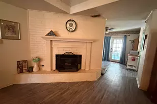 828 Willow Creek, Jacksonville, TX 75766 - Photo 3