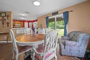 927 Co Rd 3406, Jacksonville, TX 75766 - Photo 5